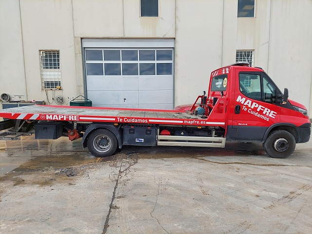 Grúa IVECO Daily G33 imagen 2